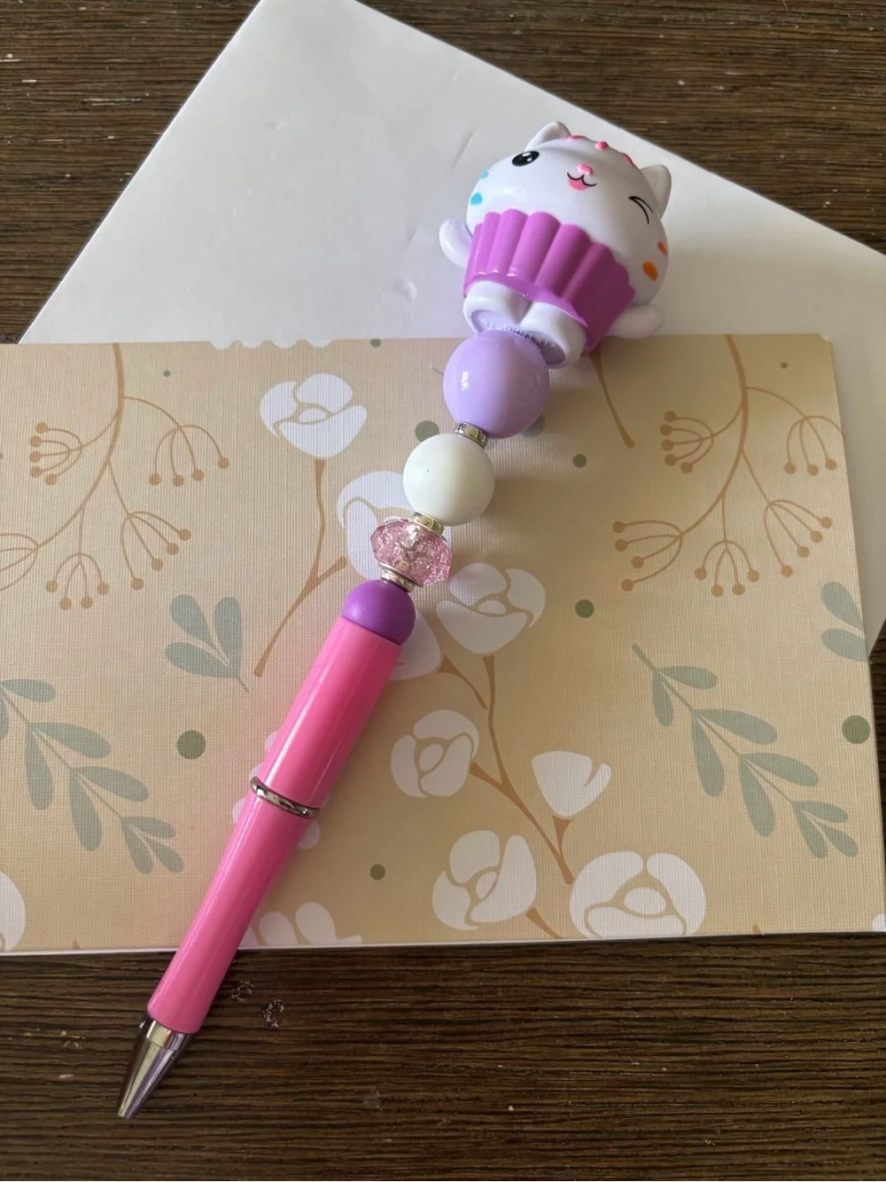 Netflix's Gabby's Dollhouse: Cakey Cat handmade beaded pen